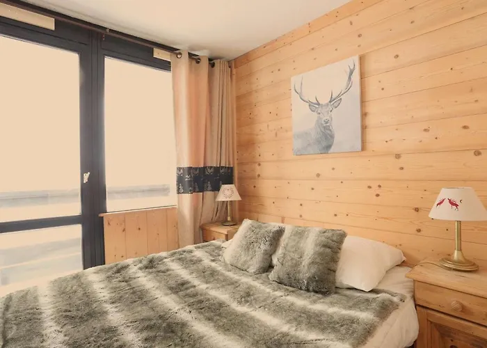Rénové 50m² - 5 Pers, 2 Balcons, Wifi, Skis Aux Pieds, Près Commerces Et Restos - Fr-1-637-3 Appartement